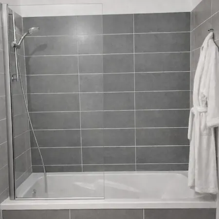 Penthouse 166 M2- Terrasse & Parking - Paris Sud - Orly - Parc Expo Apartment